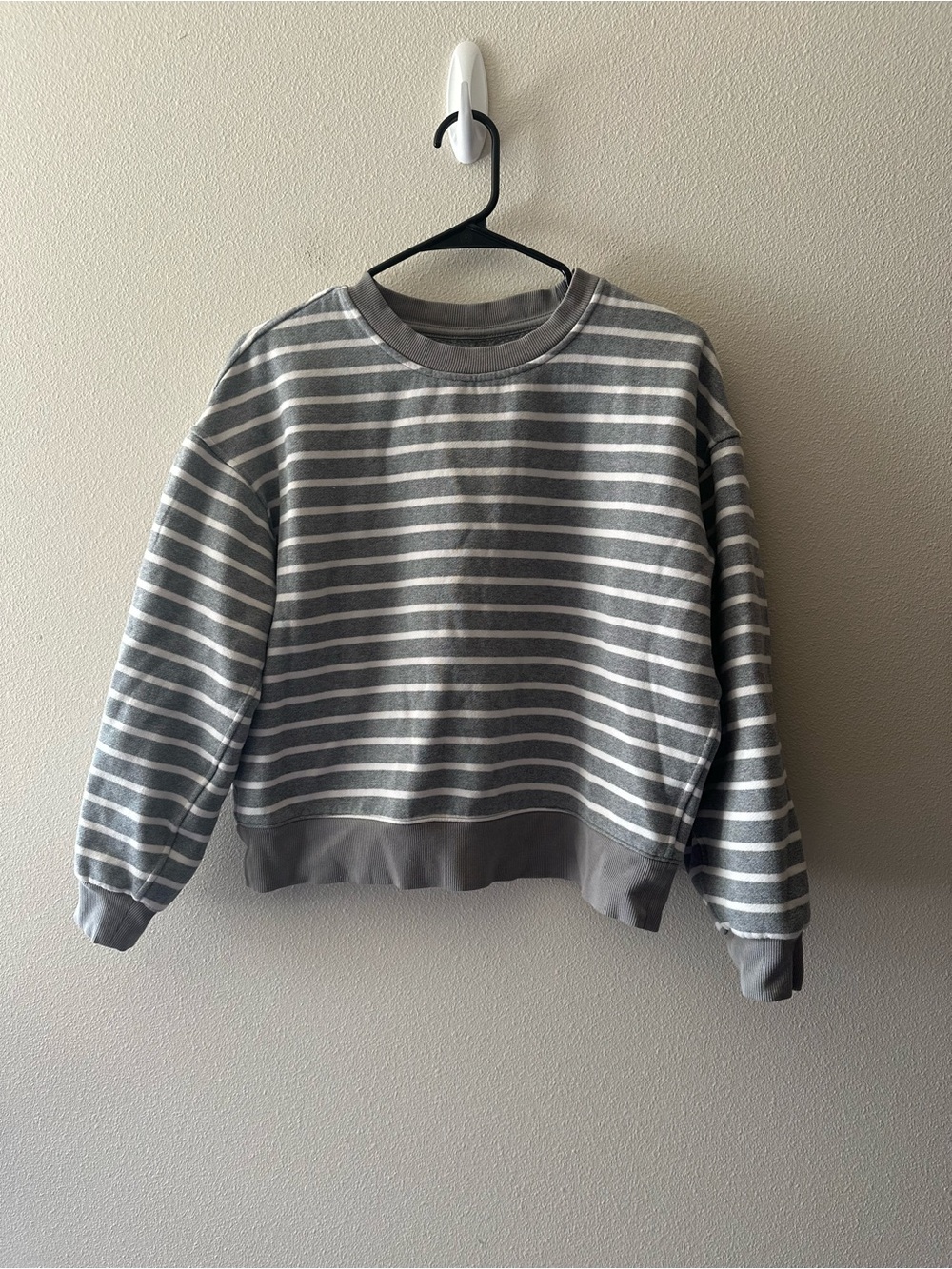 Lululemon Perfectly Oversized Crewneck 
Yachtie Stripe Grey White W3JPAS size 2? - Picture 2 of 6